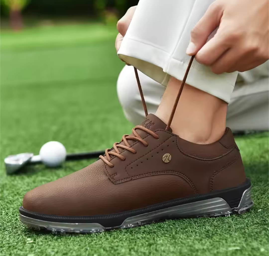 Softspike Golf Shoes vs. Modern Trainer Sole Golf Shoes: Which is Right for Your Game?